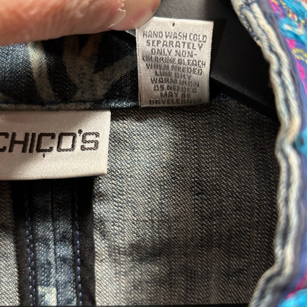 Chico’s Artisan Tapestry Trim Denim Jacket Etched Floral Blue Size L - Picture 7 of 9